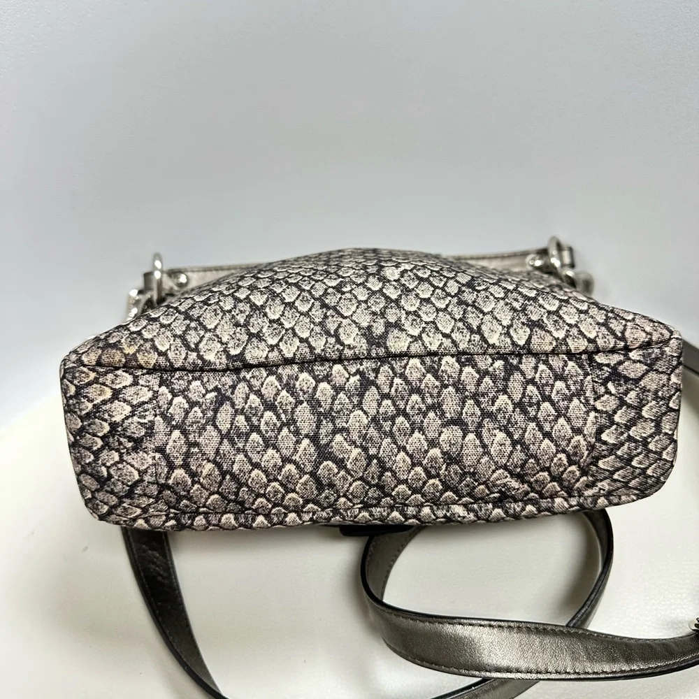 👜 Coach Snakeskin Print Flap Crossbody Bag